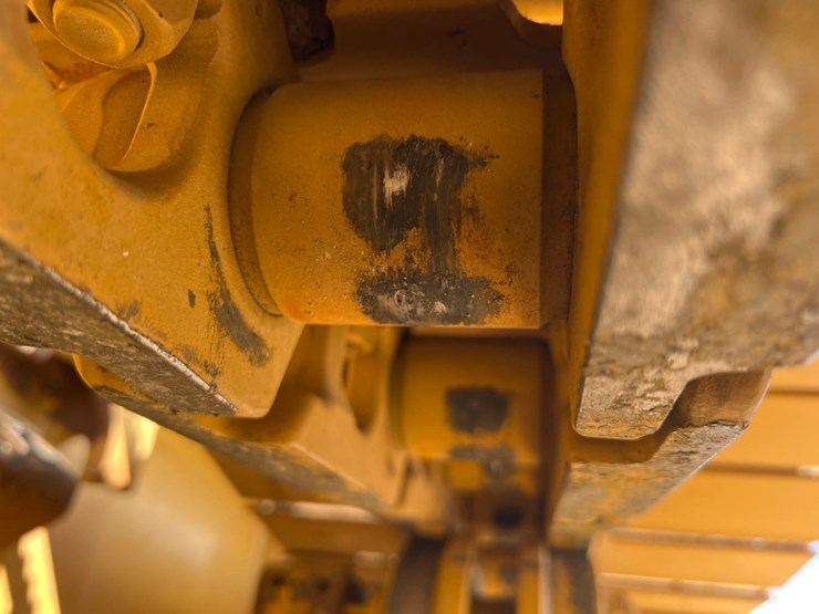 2019-caterpillar-d5k2-lgp-image-13