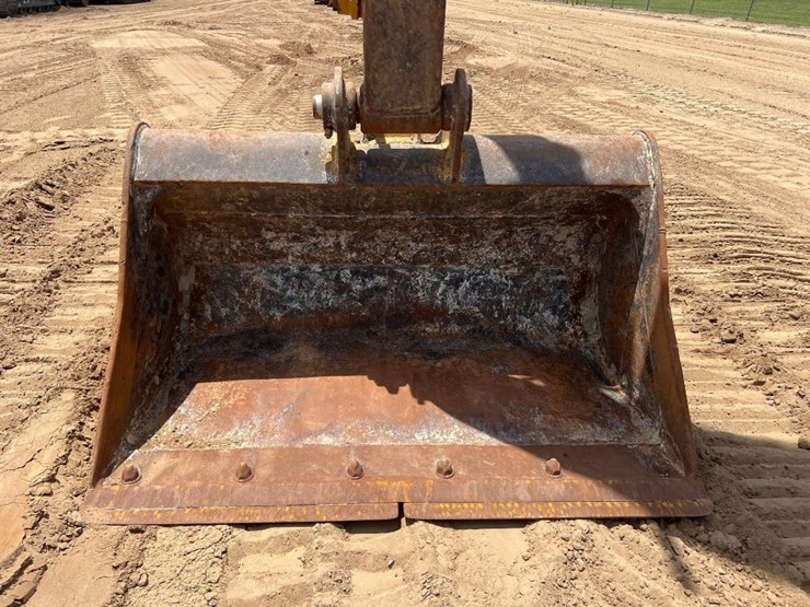 2015-caterpillar-326fl-image-10