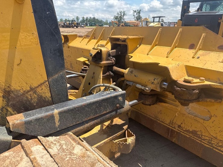 2016-caterpillar-d6k2-lgp-image-18