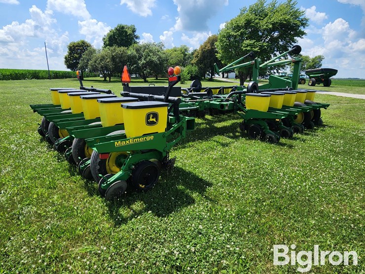 1996-john-deere-7200-image-5