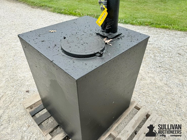 steel-bulk-oil-tank-w/-pump-image-13