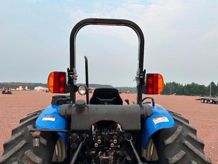 2005-new-holland-tn75a-image-21