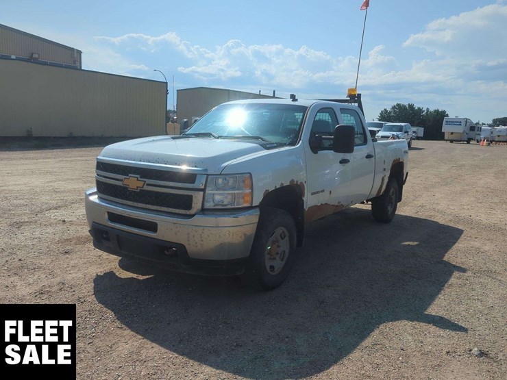 2014-chevrolet-silverado-2500hd-image-23