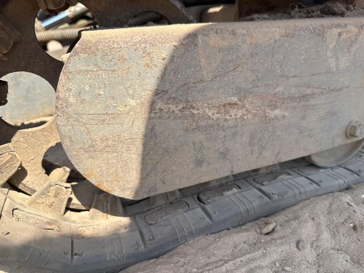 takeuchi-tb210r-image-10