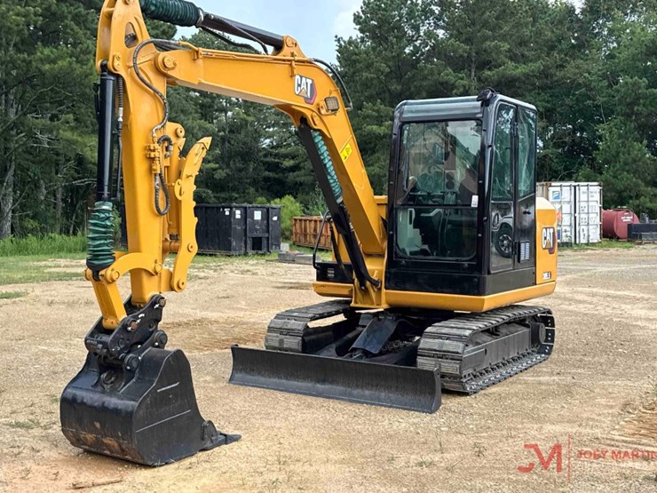 2021-caterpillar-305.5-image-4
