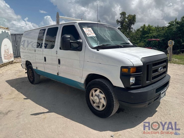 2008-ford-cargo-image-2