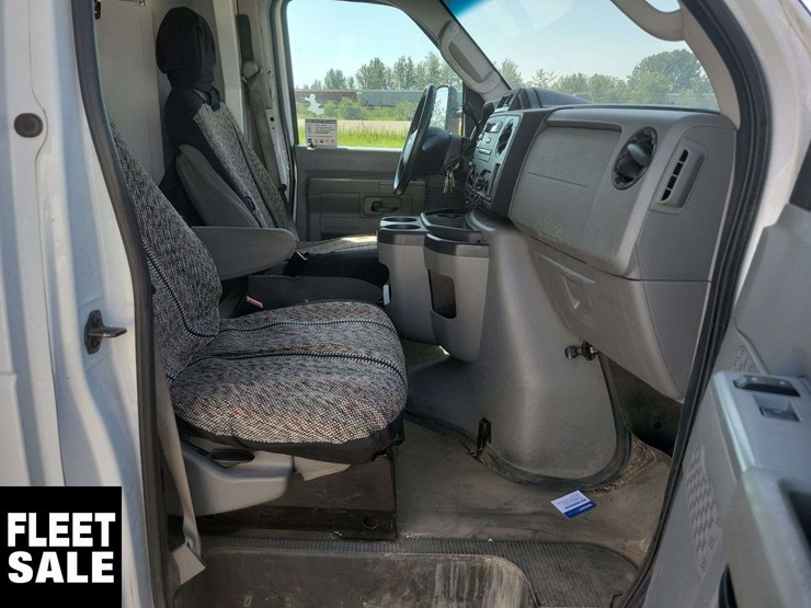 2011-ford-e450-image-24