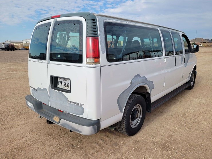 1998-chevrolet-express-3500-image-3