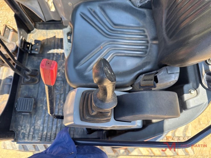 2019-kubota-u27-4-image-17