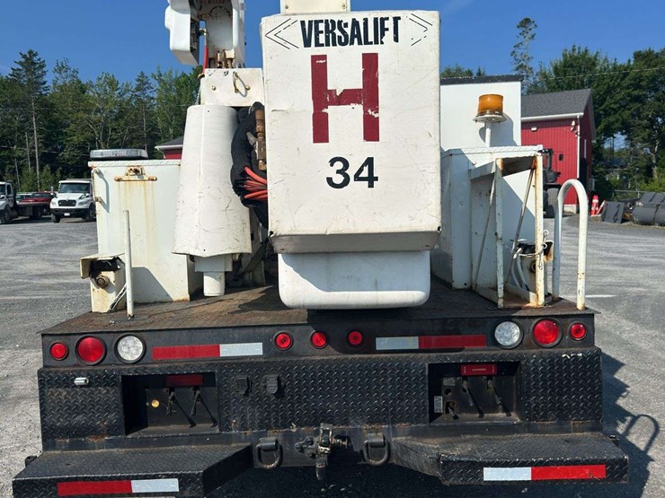 2000-ford-f-750-s/a-bucket-truck-with-versalift-boom-image-5