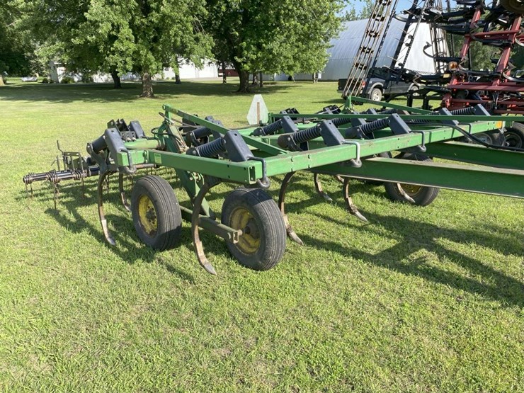 john-deere-610-image-2