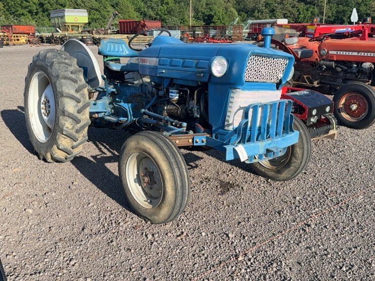 ford-3000-image-3