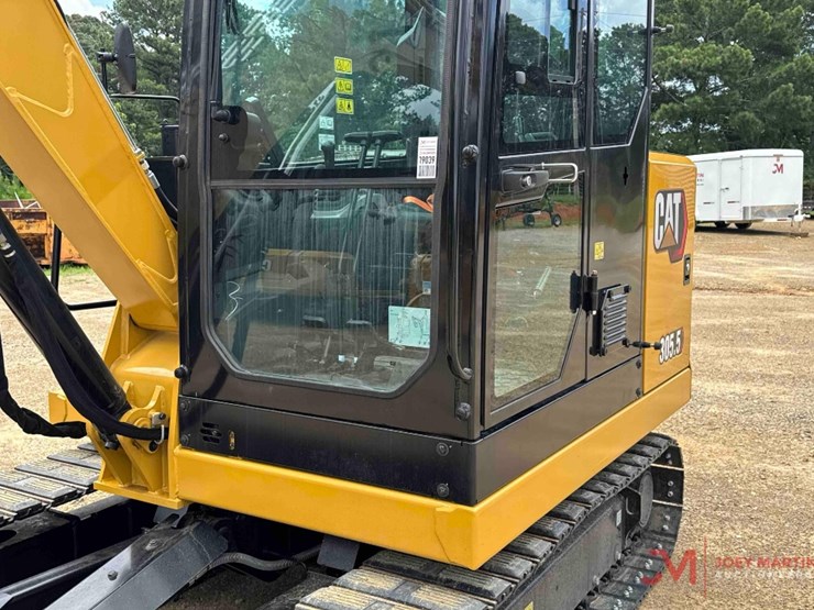 caterpillar-305.5-image-11