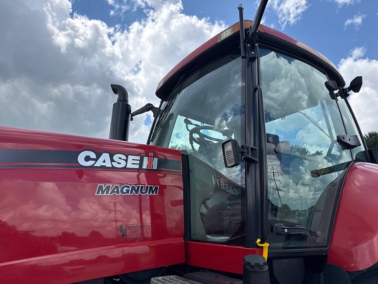 #1066-•-case-ih-305-magnum-image-22