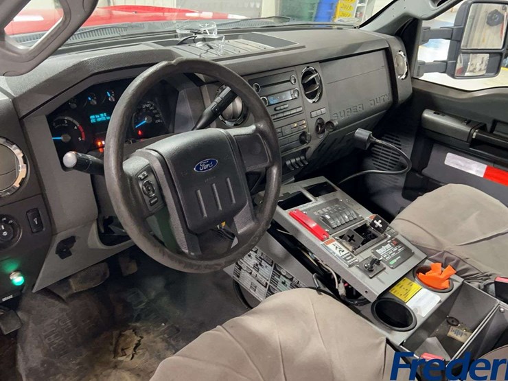 2012-ford-f550-image-23