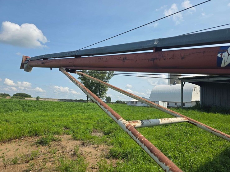 american-auger-8”-x-56’,-540-pto,-15”-tires-on-5-bolt-rims,-no-hitch,-sn:-177065-*sells-with-a-poly-image-9