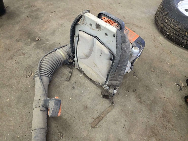 stihl-br340-backpack-blower,-runs,-but-could-use-a-tune-up-per-seller-image-5