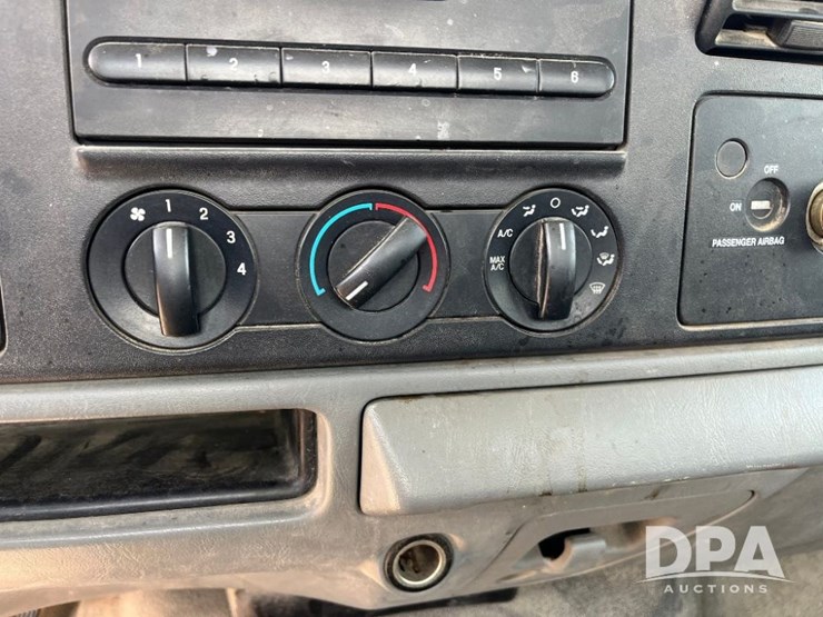 2005-ford-f250-xl-image-57