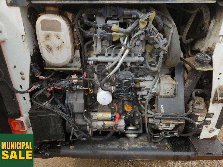 2014-bobcat-t750-image-10
