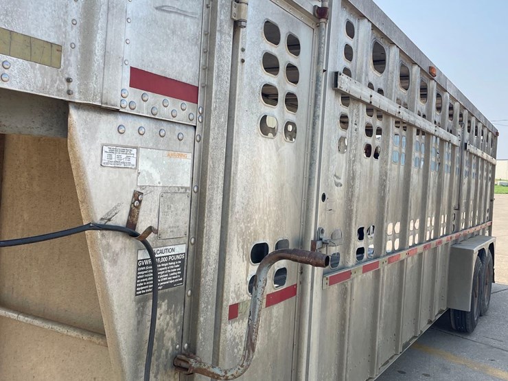 1997-wilson-livestock-trailer-image-14