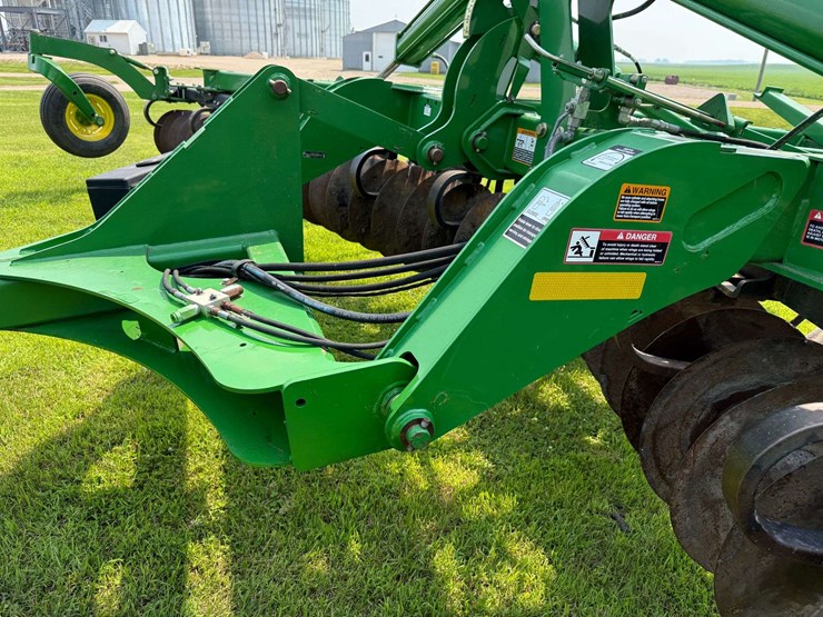 2013-john-deere-2623-image-16