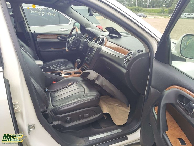 2009-buick-enclave-image-15