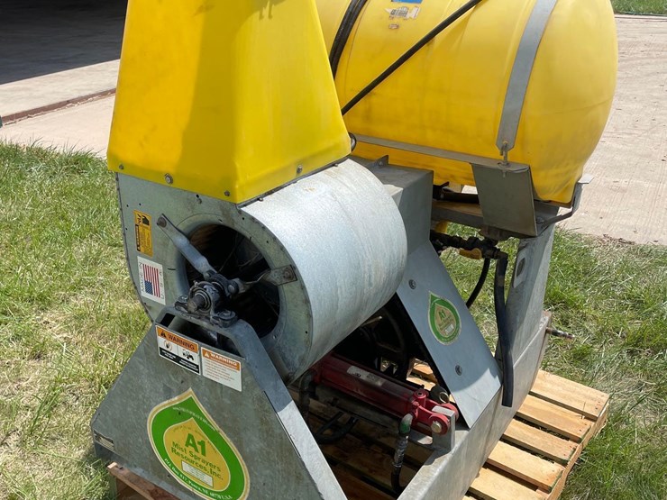 a1-55-gallon-3pt-fly-sprayer-image-3