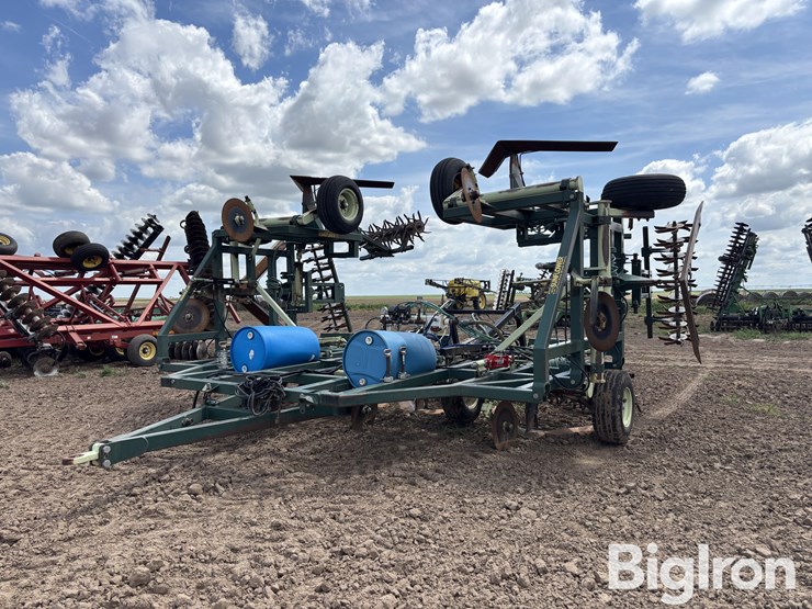 sunflower-7x6-blade-sweep-plow-image-1