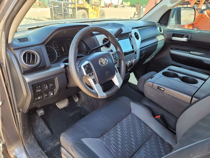 2019-toyota-tundra-sr5-image-9