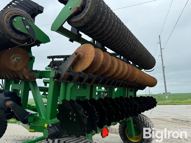 2023-john-deere-2680h-image-16