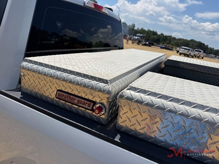 2021-ford-f250-xl-image-12
