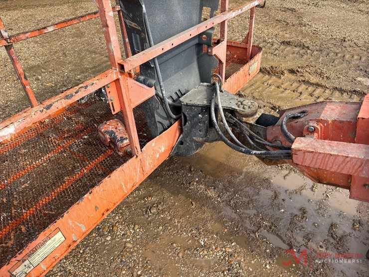 2005-jlg-600s-image-14