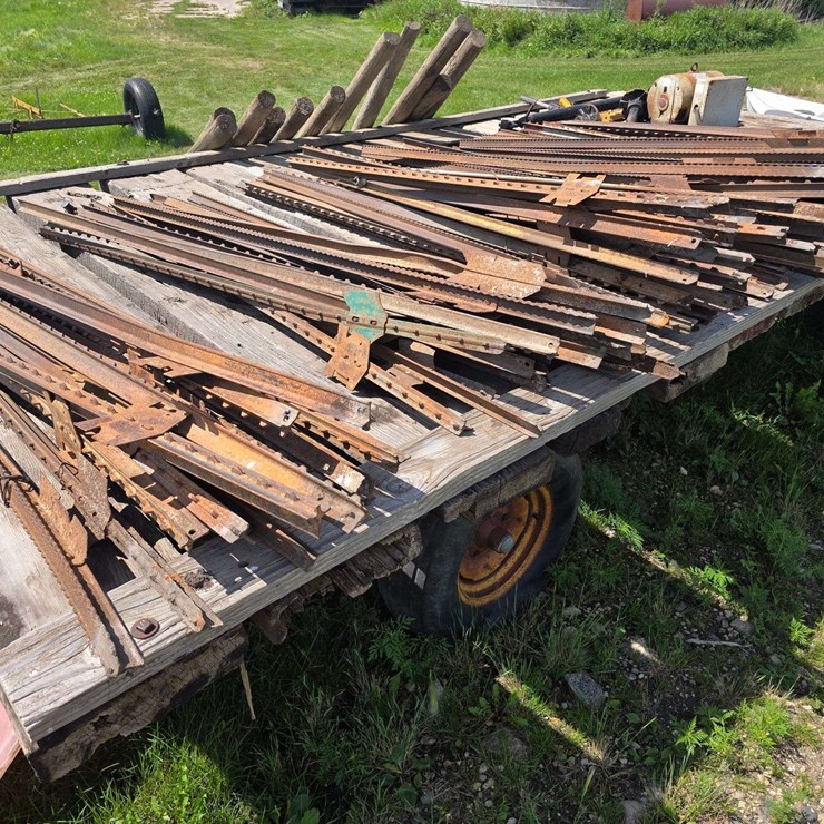 Approx 120 Steel Fence Posts, New and Old Style, Buying All for One Money
