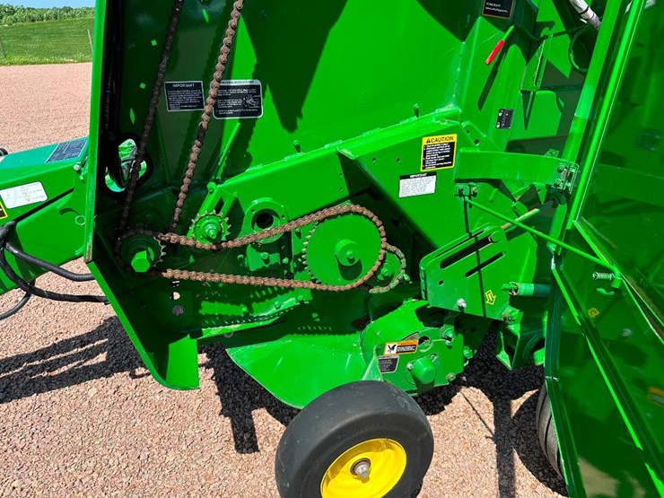 2022-john-deere-450e-image-22