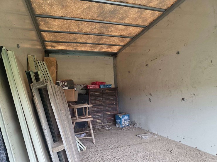 approx-16’-shipping-container,-overhead-door-needs-attention,-*seller-has-#-of-mover-if-needed,-limi-image-4