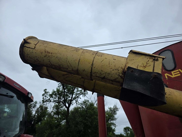 new-holland-355-image-26