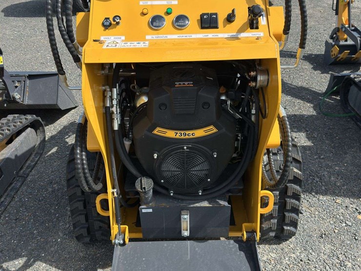 landhero-ldh-t-460-mini-skid-steer-loader-image-5