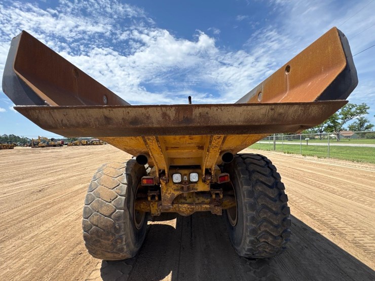 1998-caterpillar-d250e-image-15