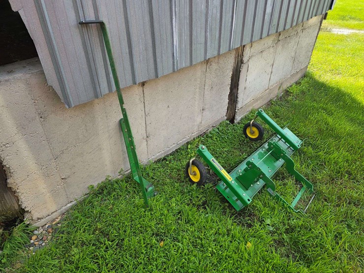 john-deere-la-image-1