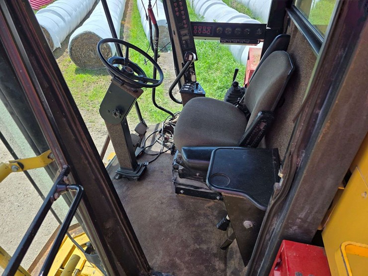 1988-new-holland-tr86-image-50