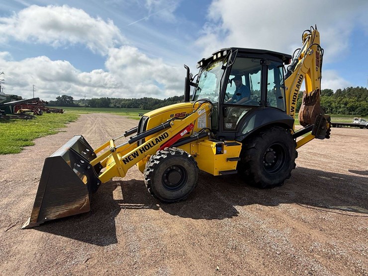 new-holland-b95d-backhoe,-fwa,-88”-front-bucket,-378-hours,-extended-hoe,-17”-back-bucket,-out-rigge-image-20