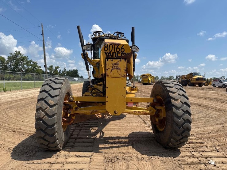 caterpillar-140m-vhp-image-3