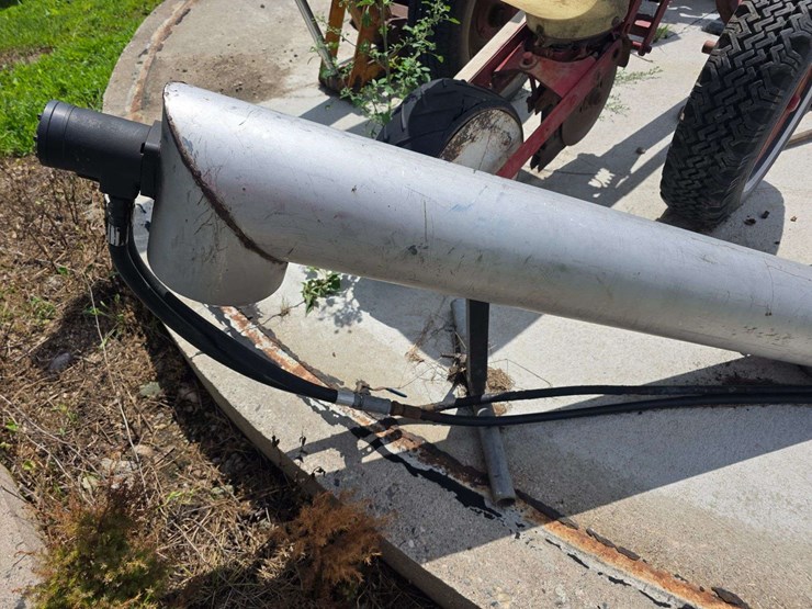 6”-to-8”-incline-auger-for-18’-bin-with-hydraulic-drive,-stainless-steel-tube-image-5