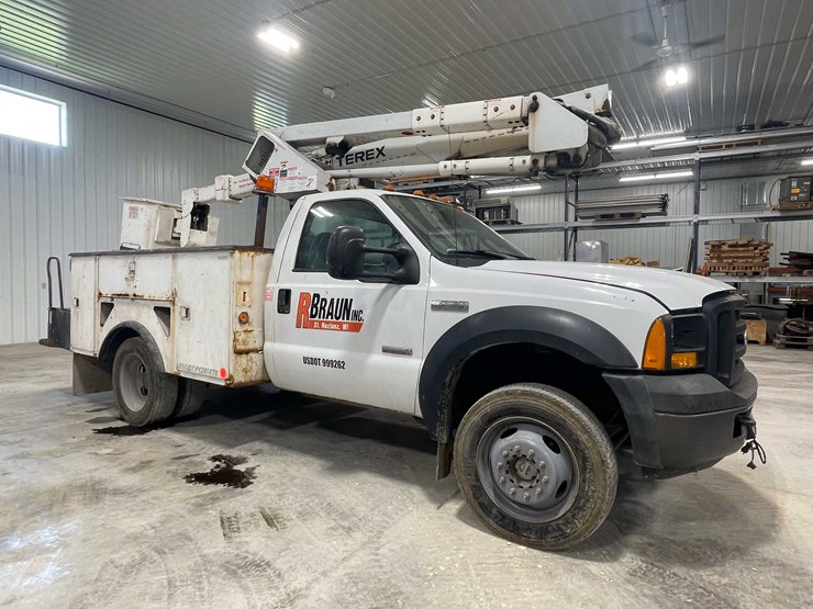 2005-ford-f550-xl-image-1