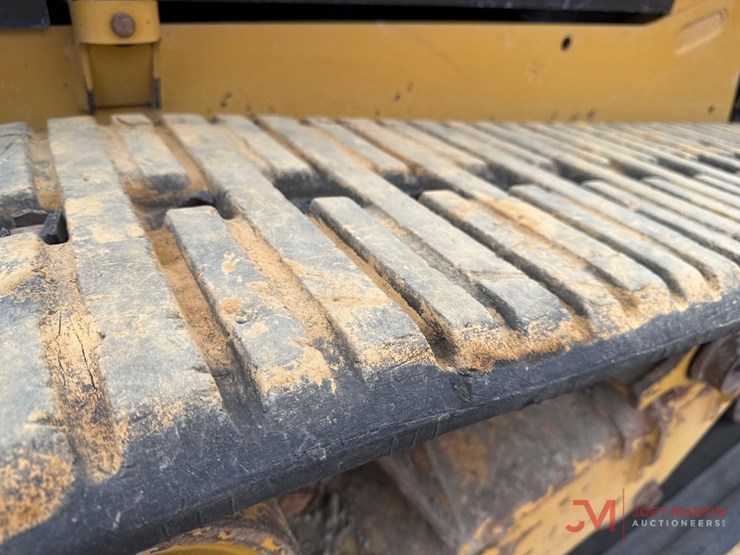 caterpillar-249d3-image-10