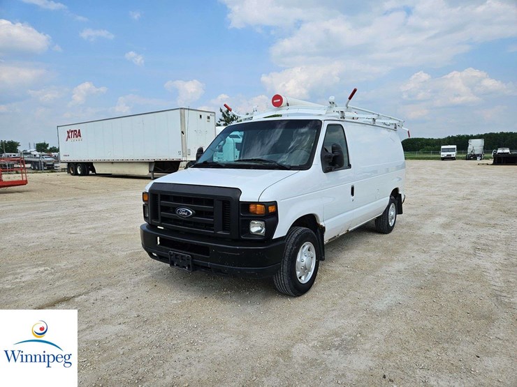 2008-ford-cargo-image-1