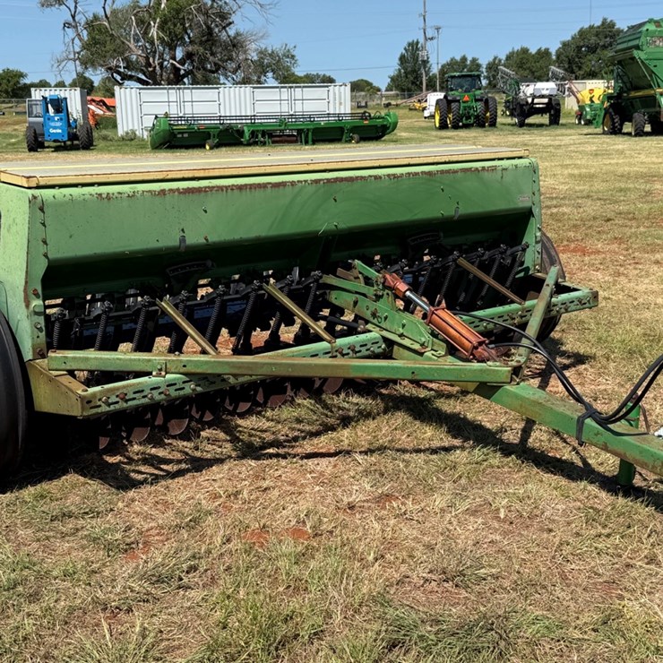 JOHN DEERE 8300