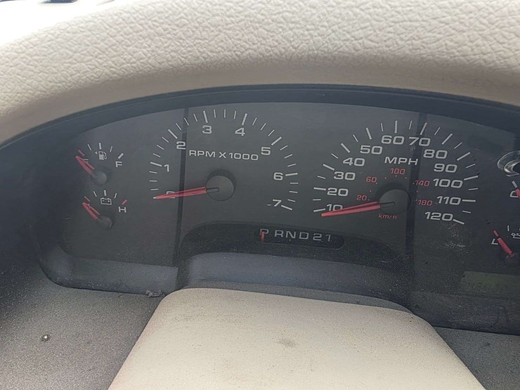 2004-ford-f150-xlt-image-32