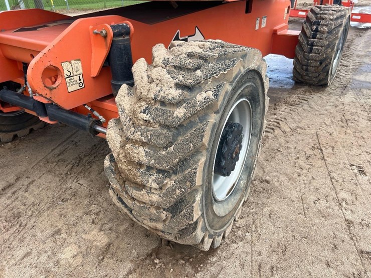 2008-jlg-800aj-image-10
