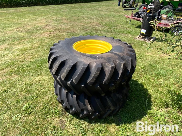 firestone-23.1-26-tires-on-8-bolt-john-deere-rims-image-7